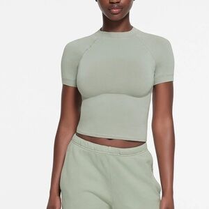 Skims New Vintage Cropped Raglan High Neck T Shirt Mineral Size Small